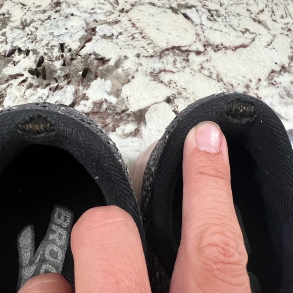 Brooks Launch 7 Running Shoe in Pale Pink and Dark Gray, Size 9.5 - Picture 9 of 9